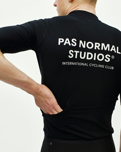 Maillot Manga Corta Pas Normal Studios Essential Hombre Light Black #6